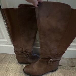 Women’s wide calf knee high boot
